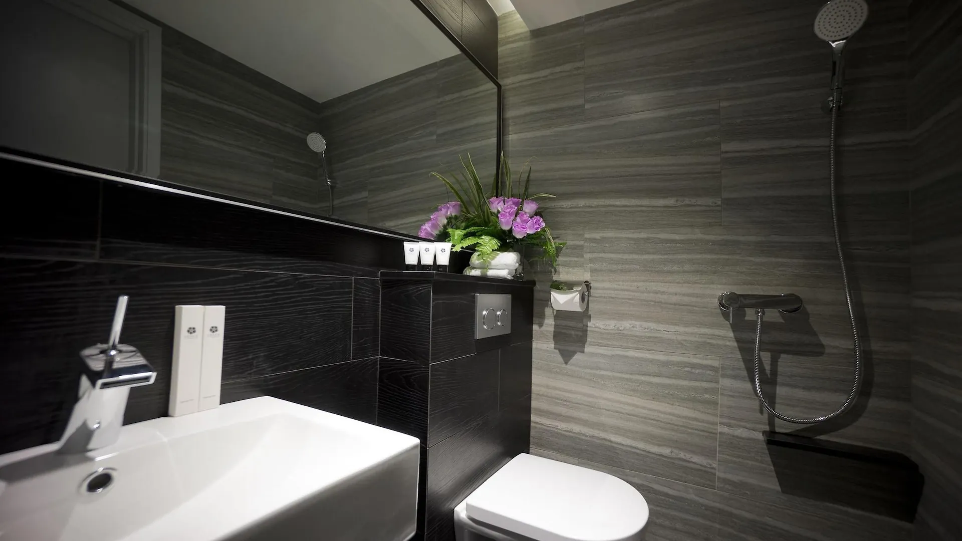 Venue Hotel The Lily Singapore